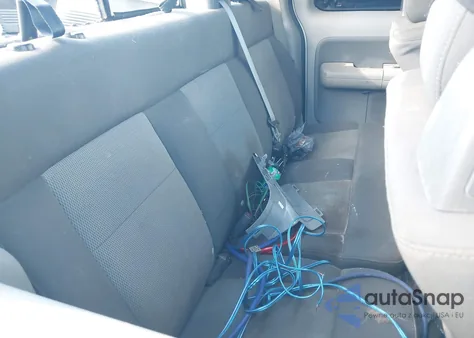 2004 Ford F-150 Stx/Xl/Xlt z USA, uszkodzony, nr VIN 1FTRX14WX4NB58426